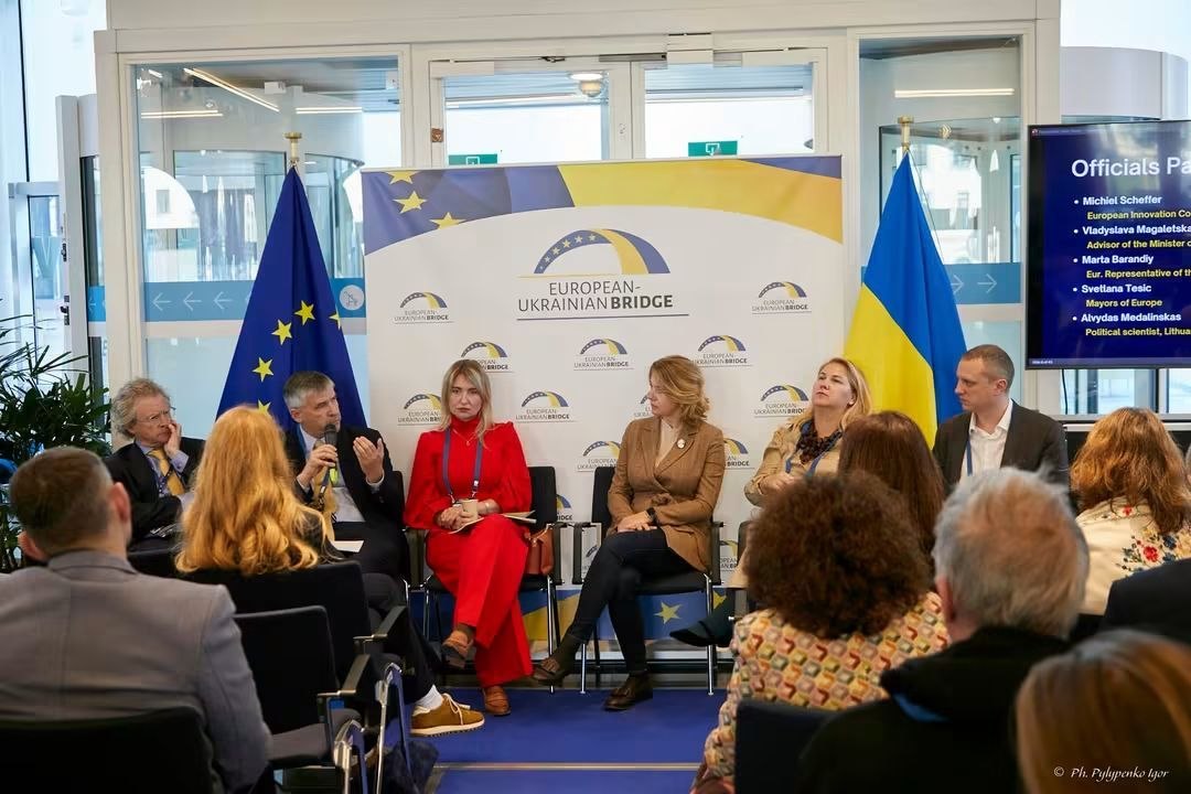 Officials panel at the EU–UA Partnership Summit in Brussels